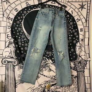 SOLD ON DEPOP High rise distress light wash jean